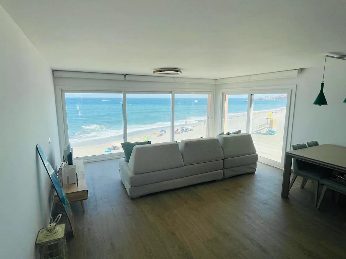 Luxury, Beach Front, Two-Bedroom Apartment Torreguadiaro Spanien