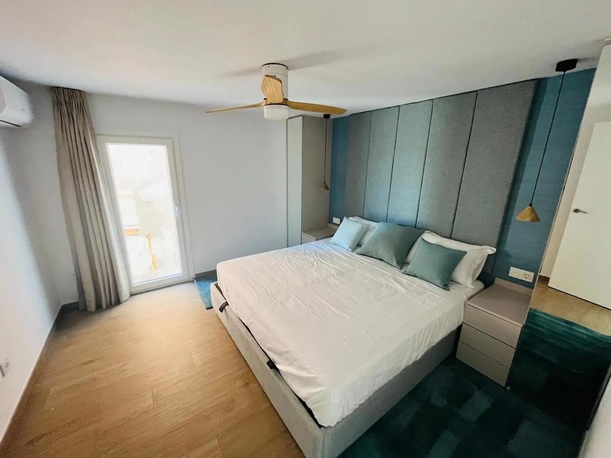 Luxury, Beach Front, Two-Bedroom Apartment Torreguadiaro