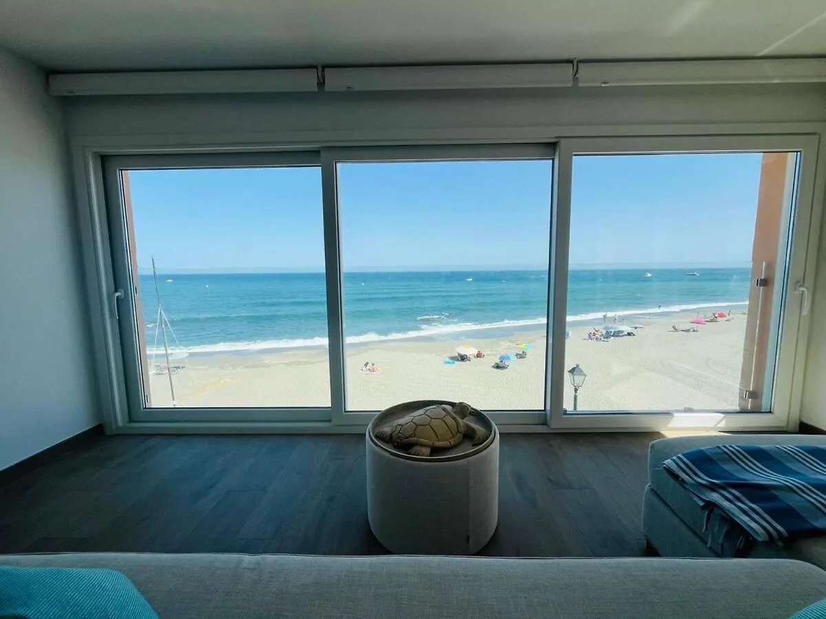 Luxury, Beach Front, Two-Bedroom Apartment Torreguadiaro 0*,