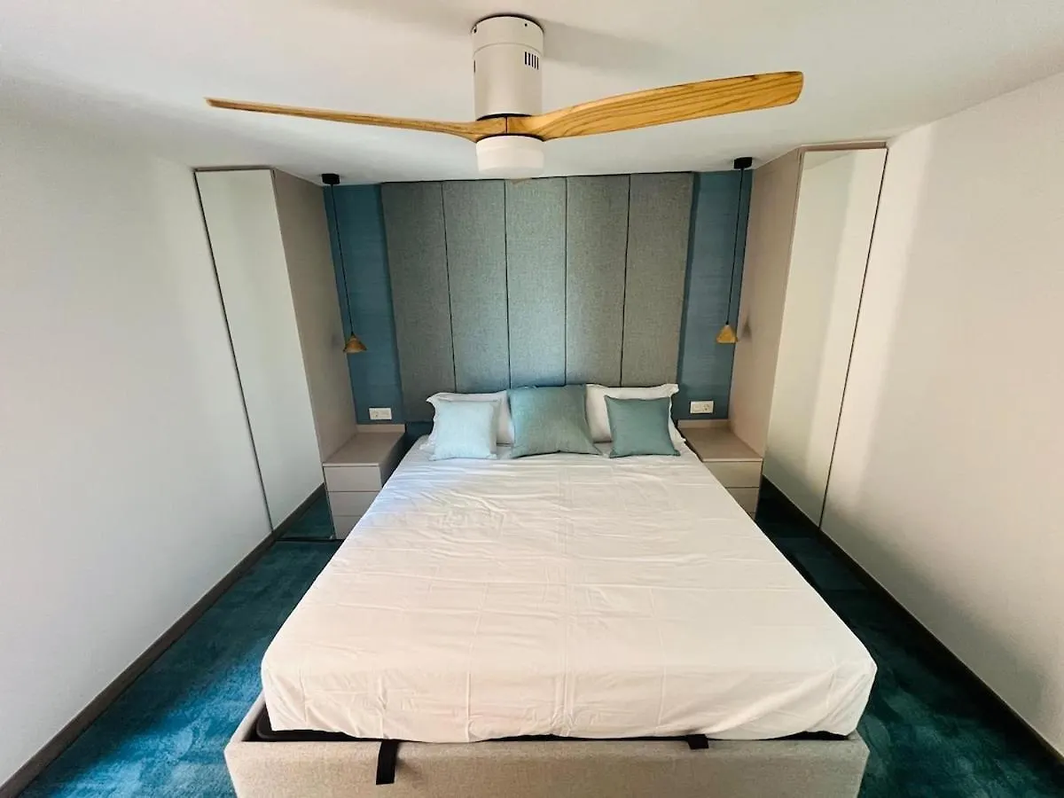 Luxury, Beach Front, Two-Bedroom Apartment Torreguadiaro