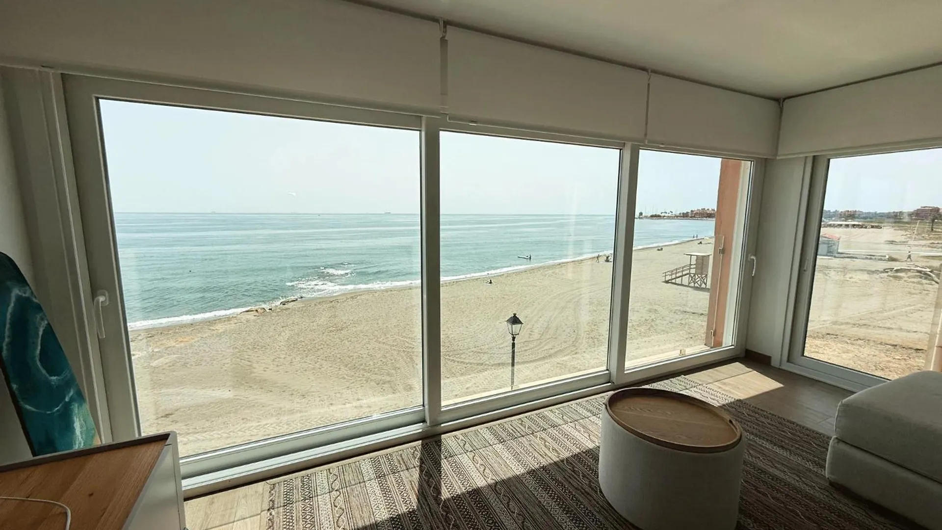 Luxury, Beach Front, Two-Bedroom Apartment Torreguadiaro
